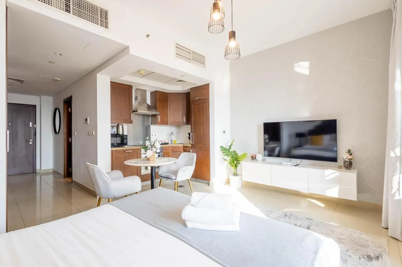 Nasma Luxury Stays - Sleek And Modern Studio Near Burj Khalifa Ντουμπάι 0*,
