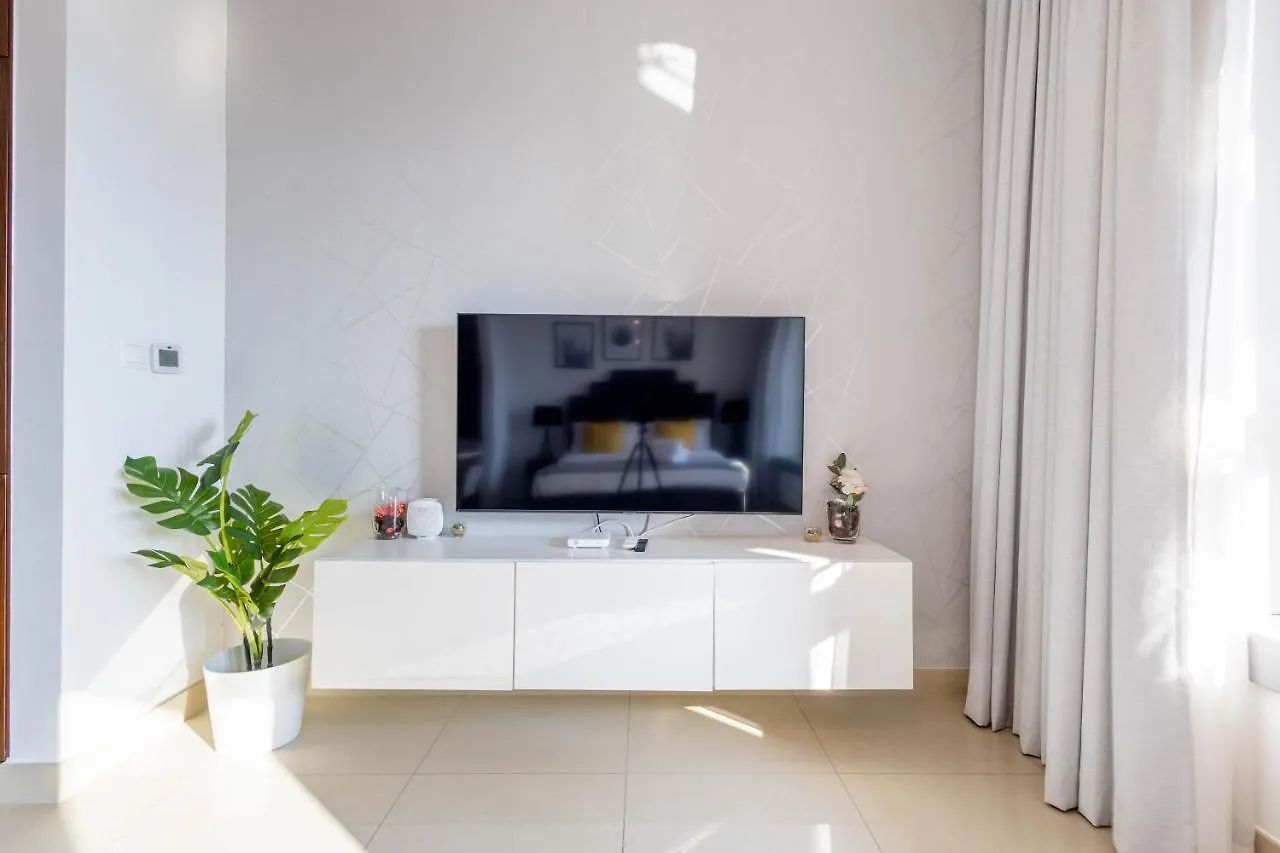 Διαμέρισμα Nasma Luxury Stays - Sleek And Modern Studio Near Burj Khalifa Ντουμπάι